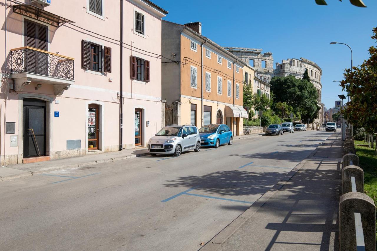 Twins Amphitheatre Apartments Pula Exteriér fotografie